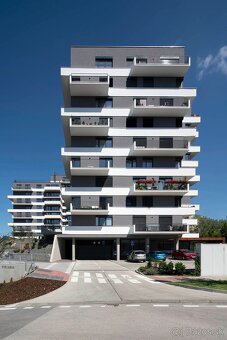 Garážove miesto v Dubravke - 6