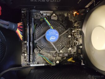 Kompaktny počítač - 6