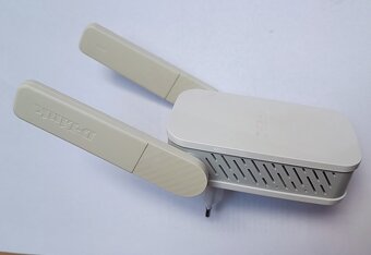 Predám Wi-Fi extender D-Link DAP-1610 - 6