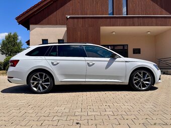 Škoda Superb Combi 2.0 TDI Sportline DSG Matrix Virtual - 6