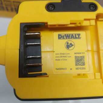 Nový rázový utahovák Dewalt DCF922N - 6