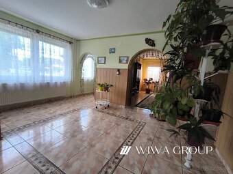 Na predaj priestranný rodinný dom v Ostrihome - 6