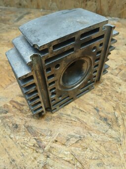 Babetta 210 hlava valca - 6