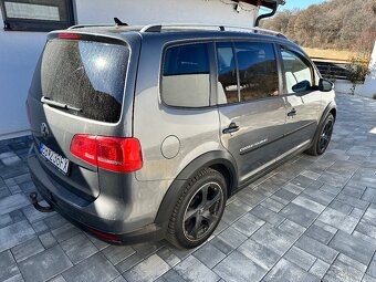 Volkswagen Touran Cross 2.0tdi - 6