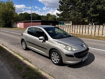 Peugeot 207 - 6