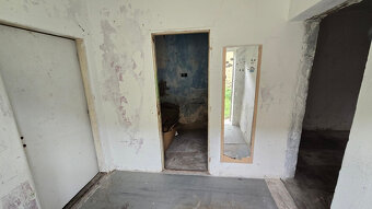 Ponúkame exkluzívne na predaj menší rodinný dom v obci Čata - 6