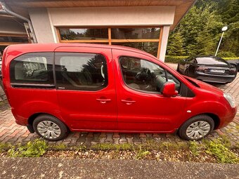Predám Citroen Berlingo 2011 1.6i 88kw naj.189000km - 6