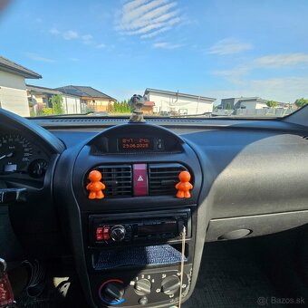 Opel Corsa - 6