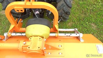 Predám traktor Solis 26 9+9 spolu s príslušenstvom. - 6