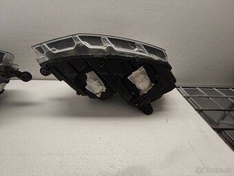 Škoda Octavia 3 predné bixenon D3S LED - 6