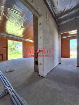 Predáme 5izbový tehlový bungalov 725m2 Ruskov, komora,tepelk - 6