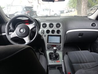 Predám Alfa Romeo 159 1.9 jtdm 88kw.Na náhradné dliely. - 6