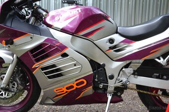 Suzuki RF900 - 99KW - 6