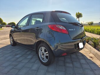 Mazda 2 ... 1,3 16v Benzín ... 131 000km - 6