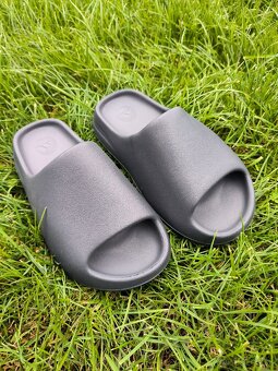 Yeezy Slide Slate Grey 42 - 6