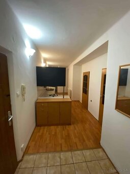 Piešťany nám. SNP centrum 3 izbový byt zariadený - 6