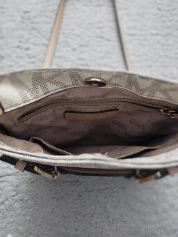 Predám originál cross body kabelku zn. Michael Kors - 6