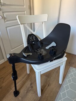 Cybex Cloud T i-Size Plus + zakladna Cybex Base T - 6