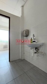 Prenájom kancelárie 22m2 a 21m2,parkovanie,Magnezit. ulica K - 6