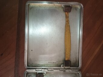 Tabatierka, Torzo hodín, lampa - 6