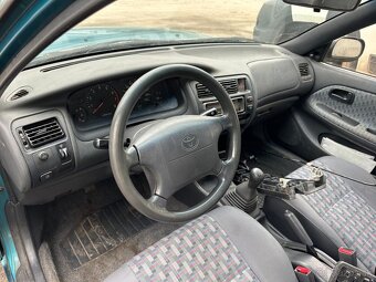 Rozpredám na diely Toyota Corolla E10 1.33 4E-FE - 6