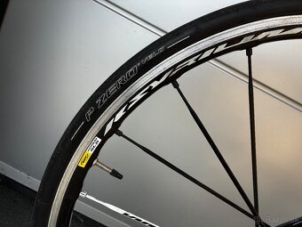 Predám karbónový cestný bicykel Scott - 6