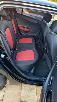 Hyundai i20 1.2i 16V Classic Plus (2010) - 6