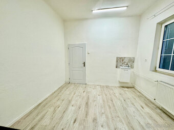 Ponúkame na prenájom atraktívne priestory s  výmerou : 20 m2 - 6