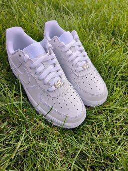 Nike Air Force 1 Triple White 38.5 - 6