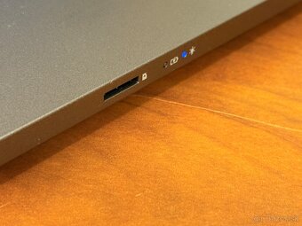 Nadupaný manažérsky Acer TravelMate P2 16 - 6