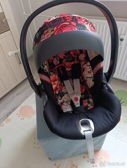 Vajíčko CYBEX Cloud Z I-Size Spring Blossom Dark - 6