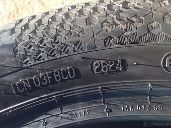 Predám zimné 215/55r17 5/6mm - 6