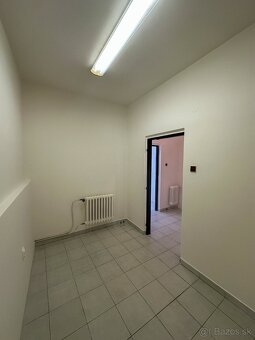 Obchodný priestor v strede mesta Sereď, 38m2 - 6