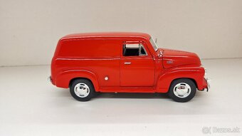 1:18 GMC PANEL TRUCK - 6