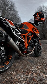 KTM 1290 - 6