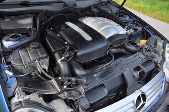 Mercedes C - 6