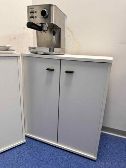 PREDÁME KANCELÁRSKY NÁBYTOK - 6