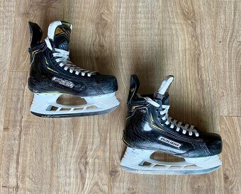 Korčule BAUER Supreme 2S PRO 5EE EU38,5 - 6