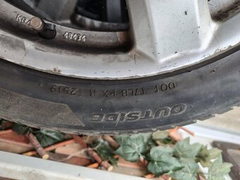 205/50 R17. - 6