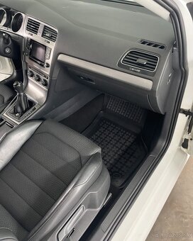 Predám VW Golf 7 R-line, 1.2 TSI, rok 2014,77kw - 6