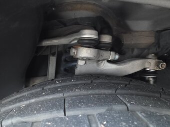 Predám Audi A8 D2 4.2 V8 - 6