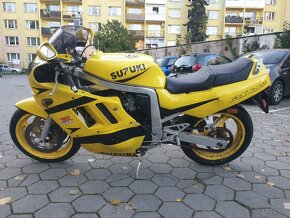 Suzuki gsx750r - 6