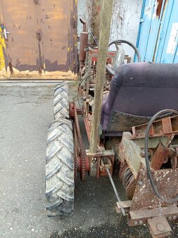 Smykem řízený malotraktor - 6
