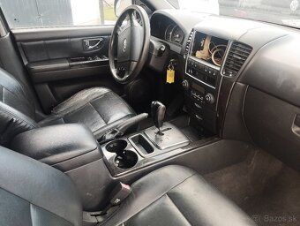 Predám Kia Sorento 2.5 crdi iba vcelku na náhradné diely - 6