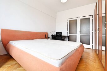 VEĽKÝ 2-izbový byt v centre mesta - 6