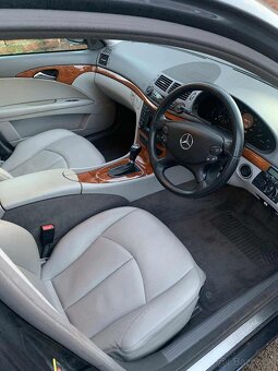 Mercedes Benz E 220 Anglicka verzia - 6