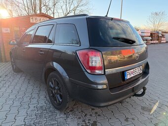 Opel Astra kombi 1.7cdti model 2011 - 6