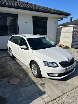 Škoda Octavia Combi-biela - 6
