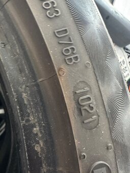 215/45R17 - 6