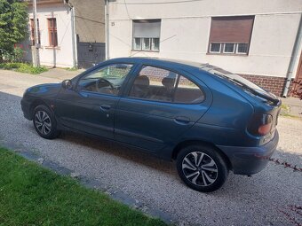 Renault Megane 1.4 - 6